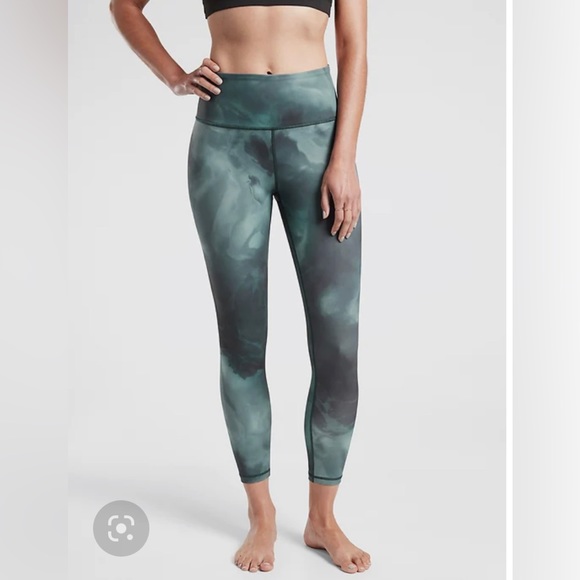 Athleta Pants - NWOT Athleta Elation Printed 7/8 Tight in Marine Dark